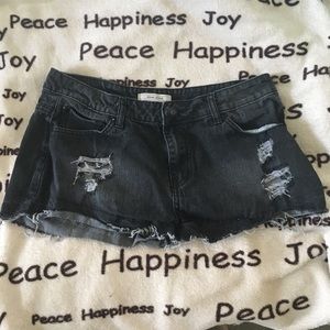 Adam Levine: Black shorts